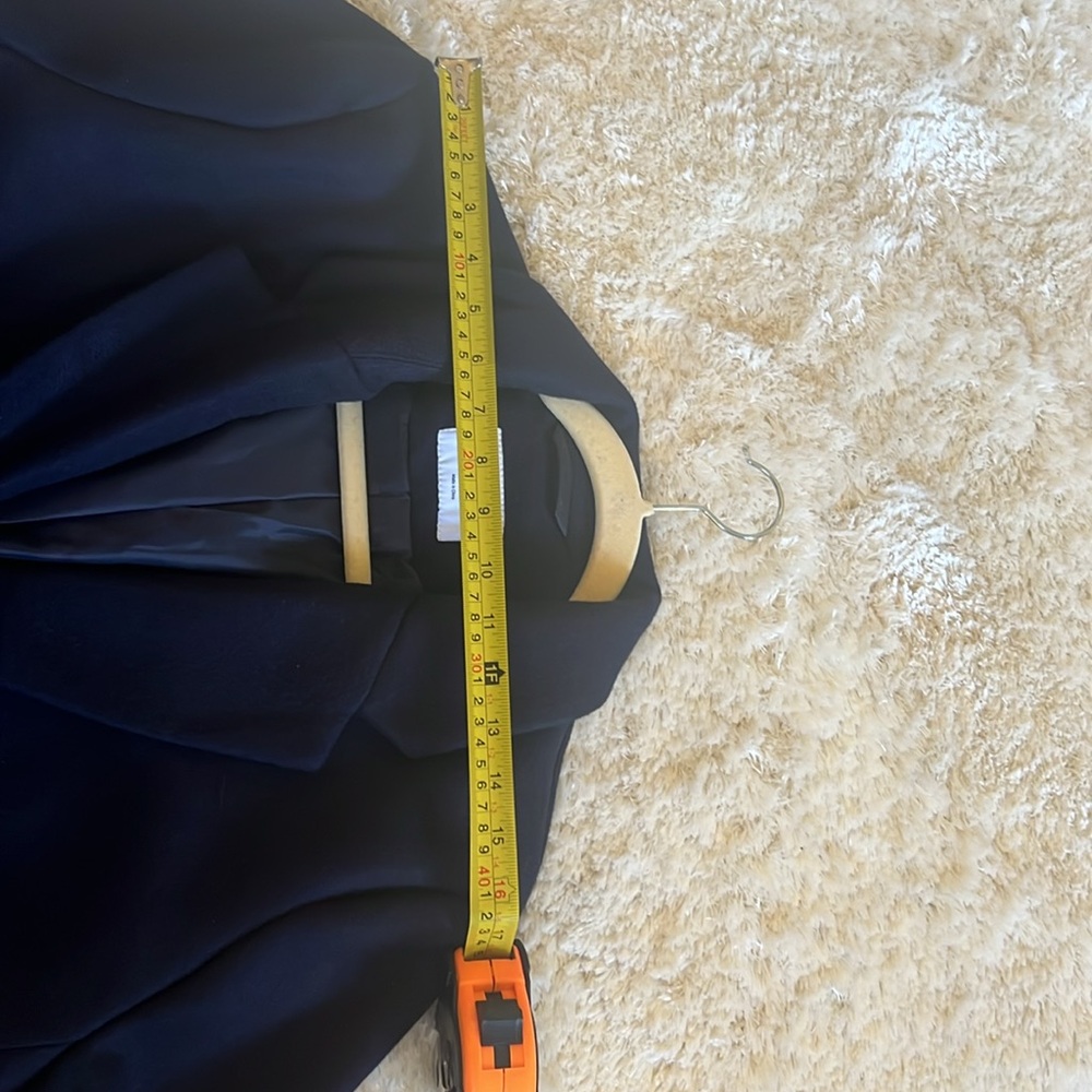 Amazon essentials - Picture 11 of 13